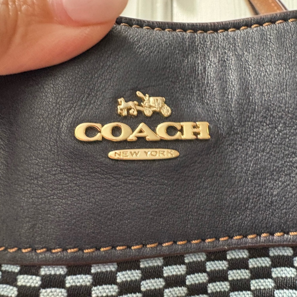 Pre-owned Triple Compartment Coach Lexy Legacy Shoulder Bag Navy - Picture 3 of 13